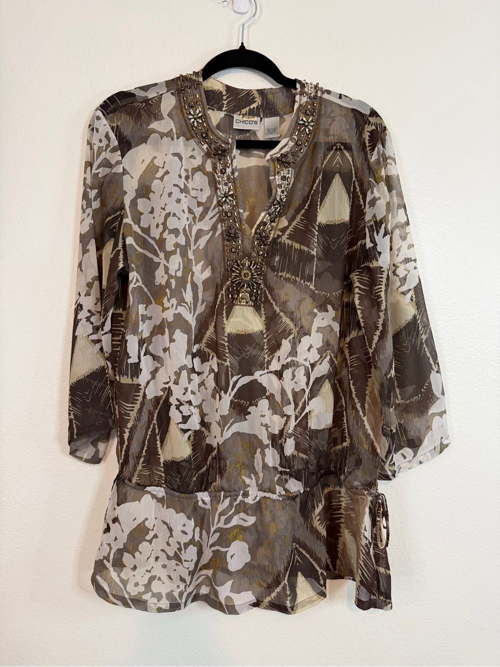 Chico’s Top Sheer Beaded V-neck 3/4 Sleeve Browns Creams Size 2 (large 12)